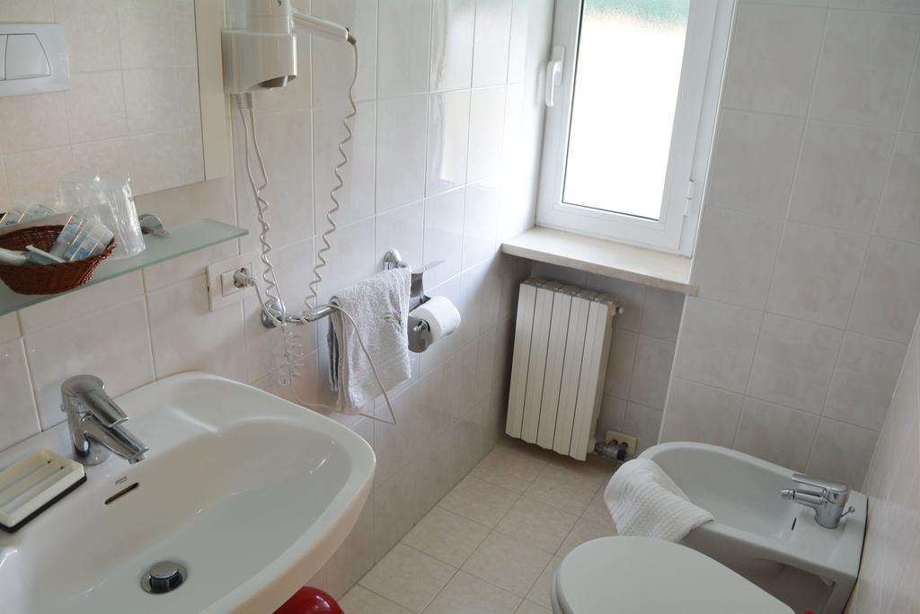 Villa Chiara Lazise Luaran gambar