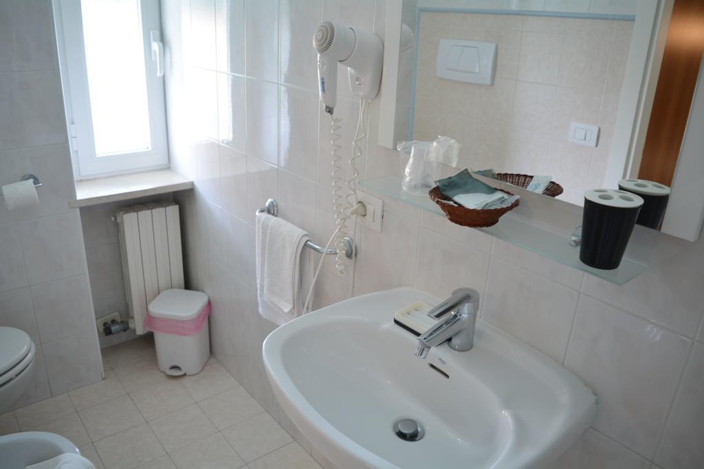 Villa Chiara Lazise Luaran gambar