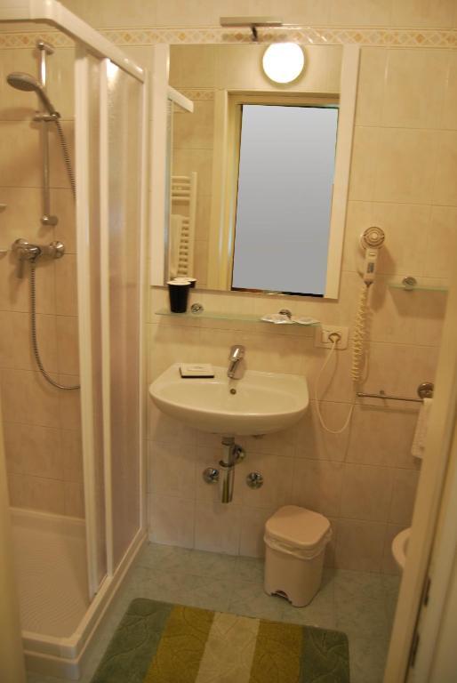 Villa Chiara Lazise Luaran gambar